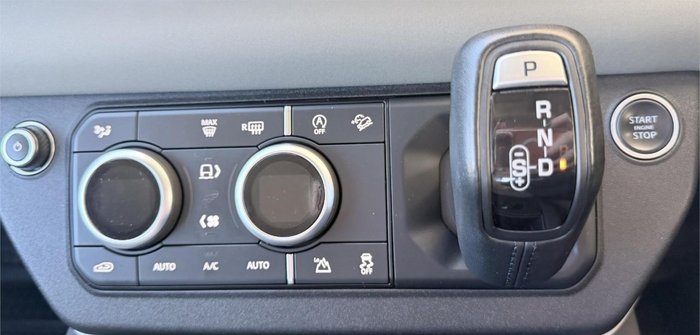 2021 Land Rover Defender 90 D300 SE