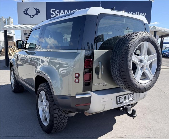 2021 Land Rover Defender 90 D300 SE