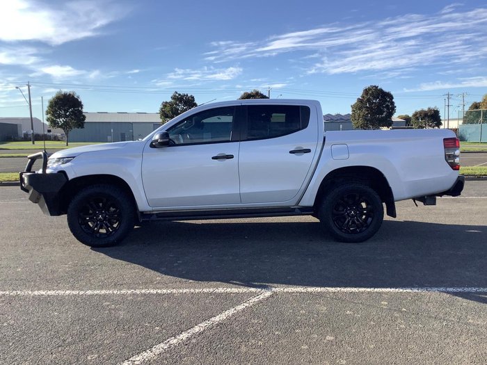 2022 Mitsubishi Triton GSR