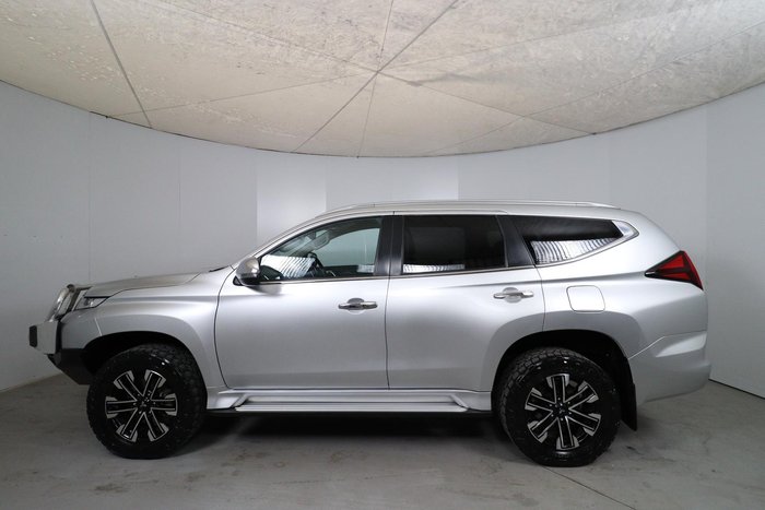 2020 Mitsubishi Pajero Sport GLS