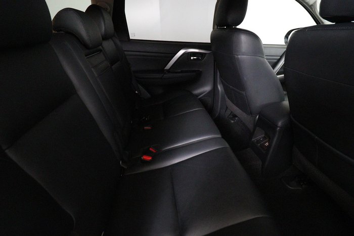 2020 Mitsubishi Pajero Sport GLS