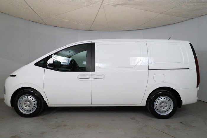 2022 Hyundai STARIA LOAD
