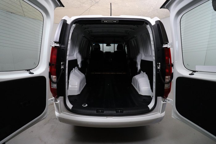 2022 Hyundai STARIA LOAD