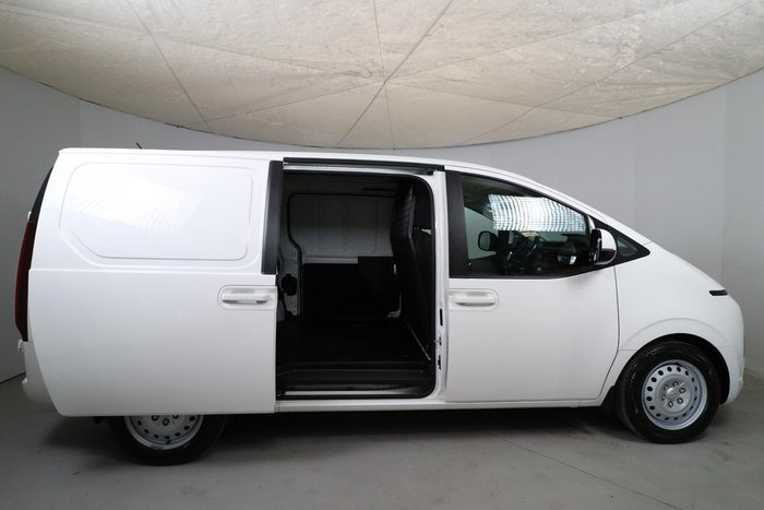 2022 Hyundai STARIA LOAD