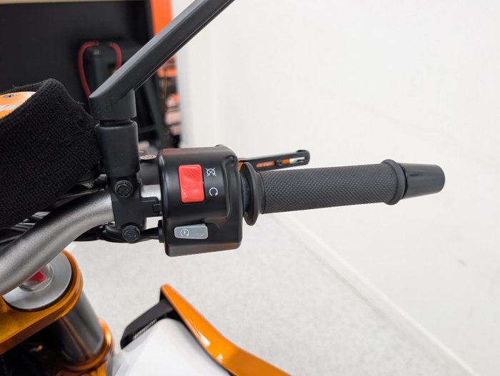 2016 Ktm 1290 SUPER DUKE R SE WHITE