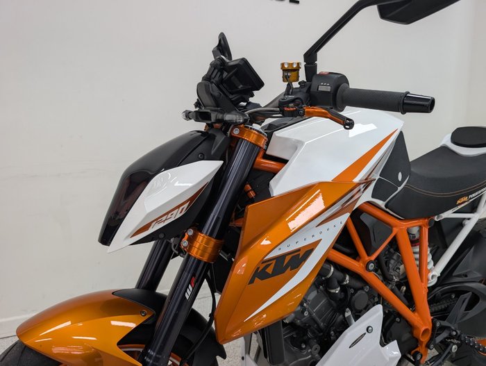2016 Ktm 1290 SUPER DUKE R SE WHITE