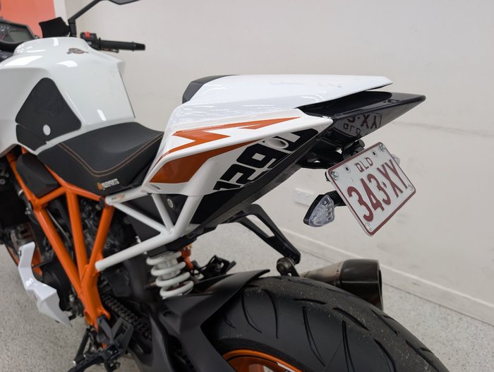 2016 Ktm 1290 SUPER DUKE R SE WHITE