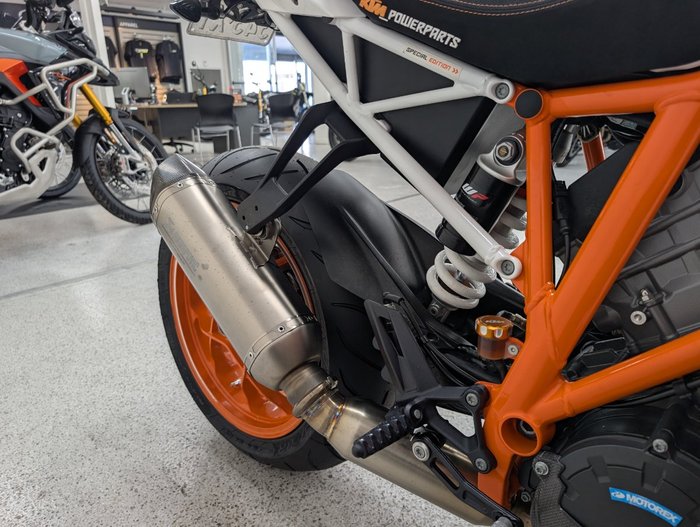 2016 Ktm 1290 SUPER DUKE R SE WHITE