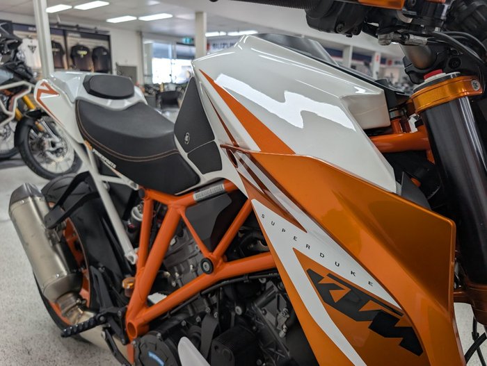 2016 Ktm 1290 SUPER DUKE R SE WHITE