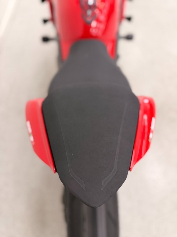 2021 DUCATI STREETFIGHTER V4 S Red