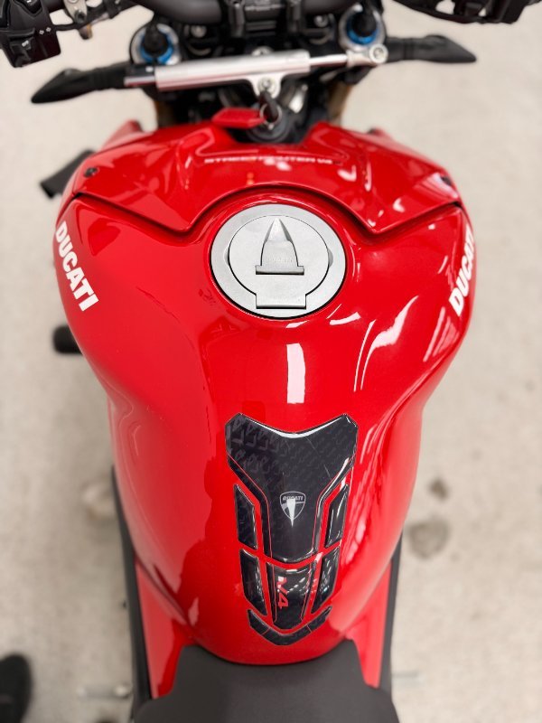2021 DUCATI STREETFIGHTER V4 S Red