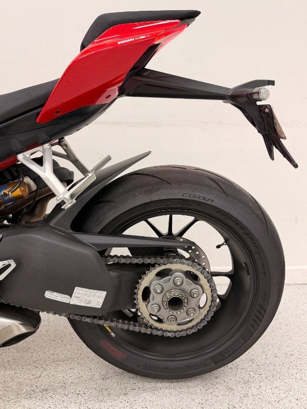 2021 DUCATI STREETFIGHTER V4 S Red
