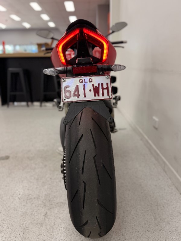 2021 DUCATI STREETFIGHTER V4 S Red
