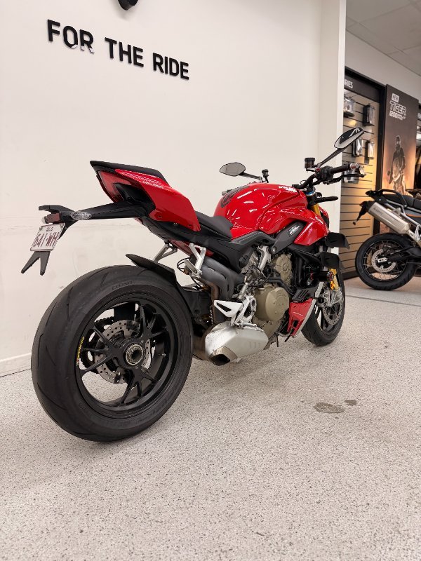 2021 DUCATI STREETFIGHTER V4 S Red