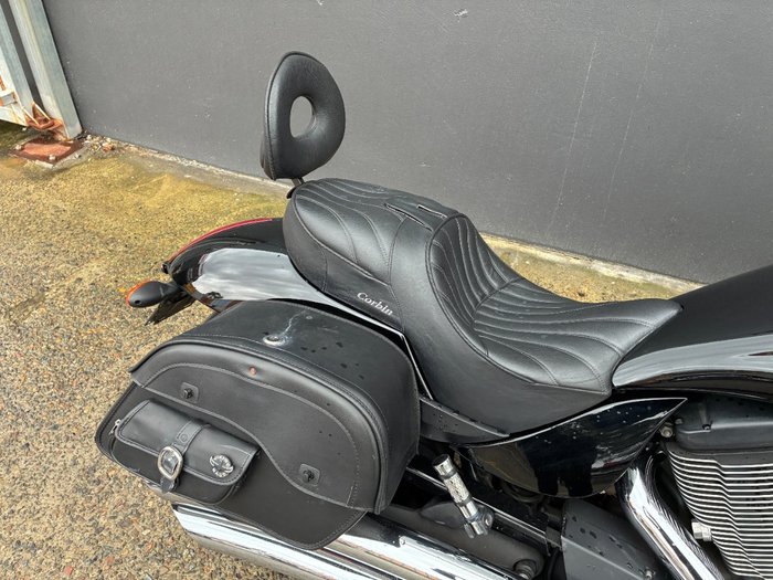 2013 VICTORY HAMMER 8-BALL BLACK