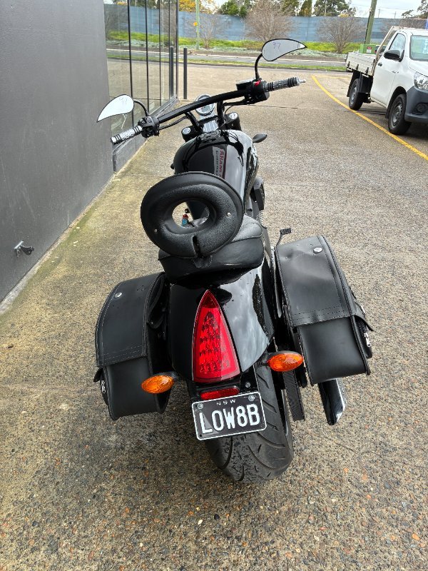 2013 VICTORY HAMMER 8-BALL BLACK