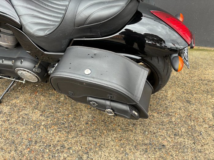 2013 VICTORY HAMMER 8-BALL BLACK
