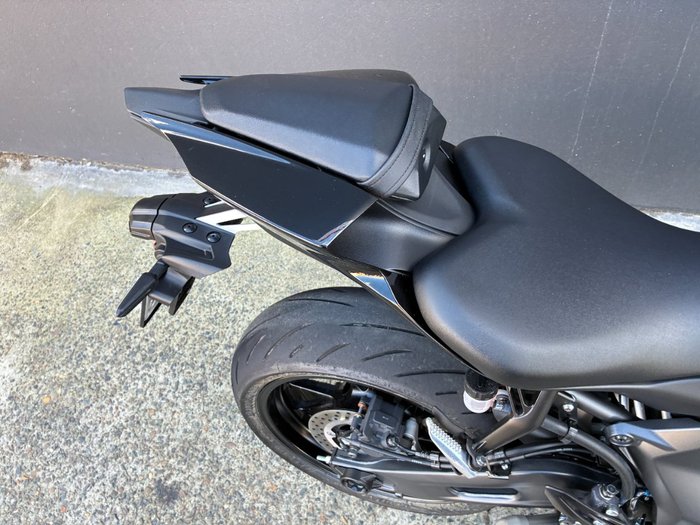 2024 Yamaha YZF-R7LA BLACK