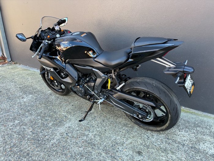 2024 Yamaha YZF-R7LA BLACK
