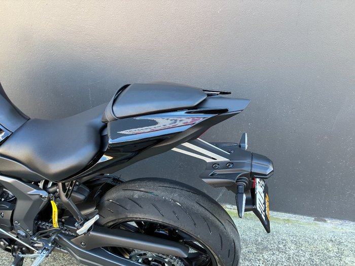 2024 Yamaha YZF-R7LA BLACK