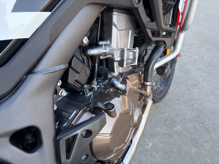 2016 Honda CRF1000L AFRICA TWIN Red