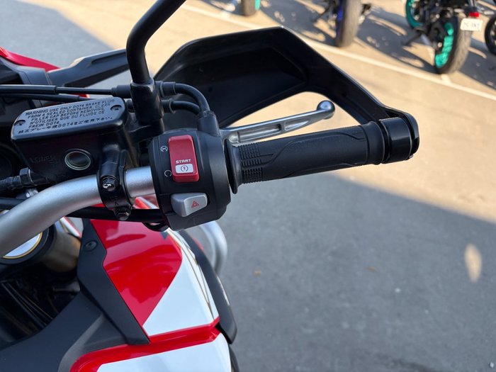 2016 Honda CRF1000L AFRICA TWIN Red