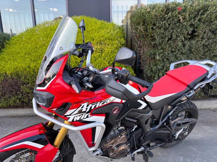 2016 Honda CRF1000L AFRICA TWIN Red