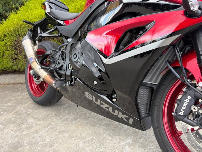 2025 Suzuki GSX-R1000A Red