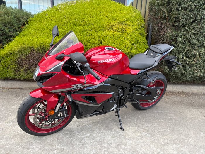 2025 Suzuki GSX-R1000A Red