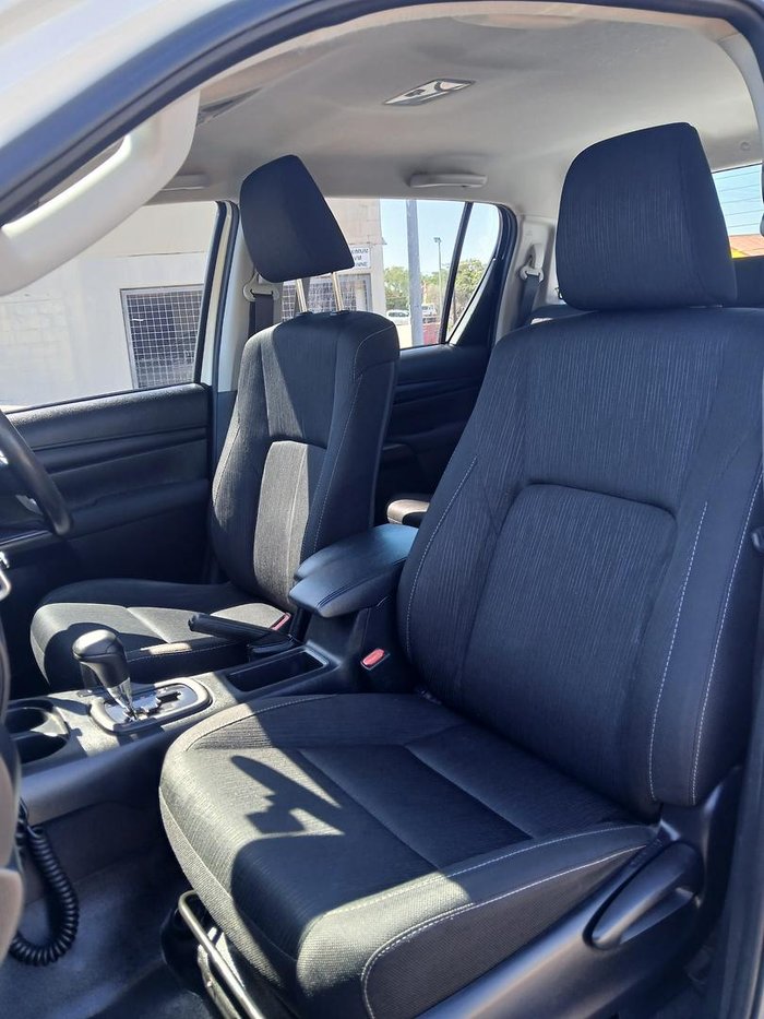 2022 Toyota Hilux SR