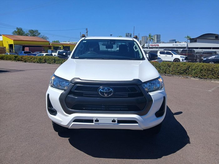 2022 Toyota Hilux SR