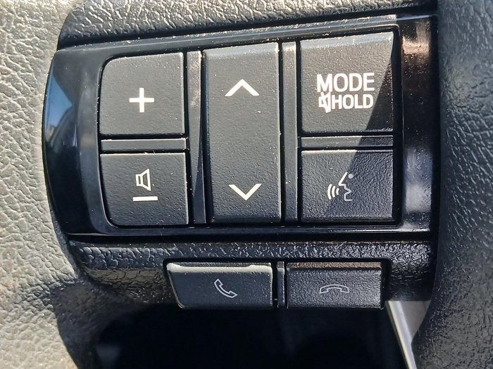 2022 Toyota Hilux SR