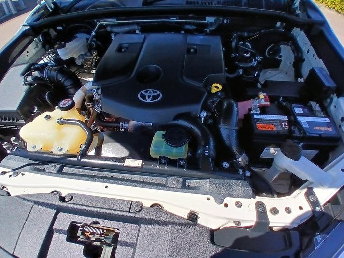 2022 Toyota Hilux SR