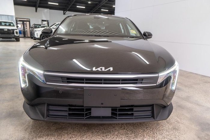 2025 Kia K4 Sport
