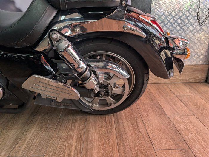 2010 Kawasaki VULCAN 1700 CLASSIC (VN1700) BLACK