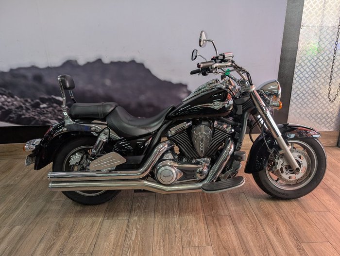 2010 Kawasaki VULCAN 1700 CLASSIC (VN1700) BLACK