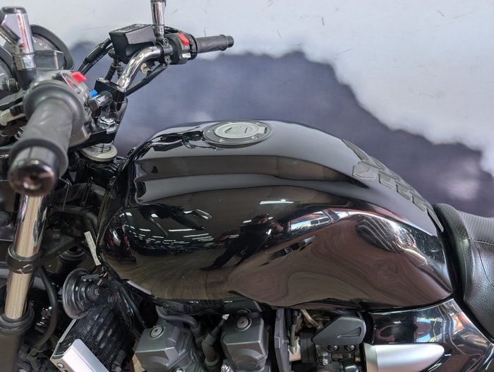 2015 Yamaha XJR1300 Black