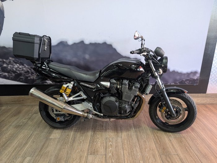 2015 Yamaha XJR1300 Black