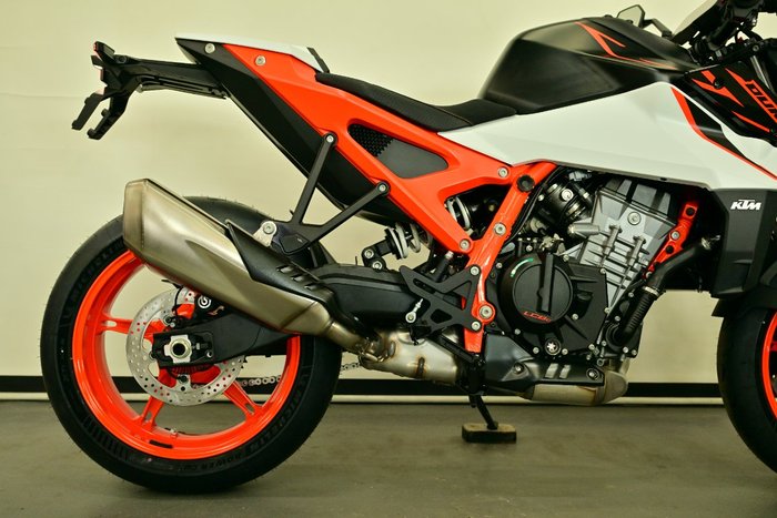 2026 Ktm 990 DUKE R Orange