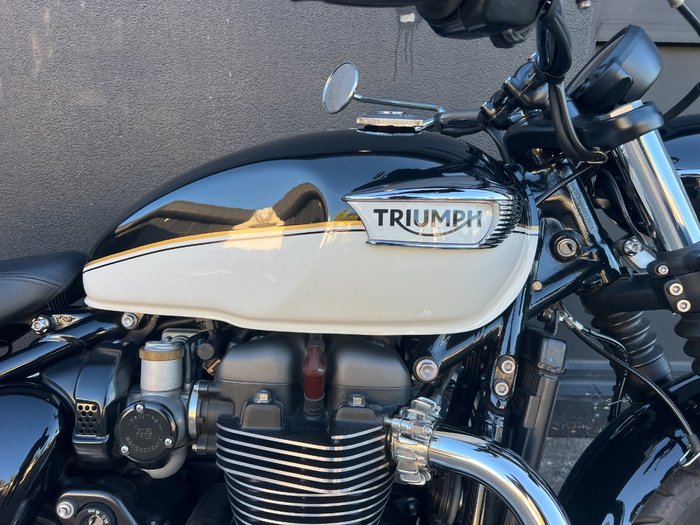 2021 Triumph BONNEVILLE SPEEDMASTER BLACK