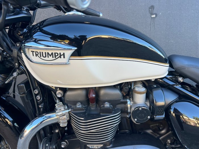 2021 Triumph BONNEVILLE SPEEDMASTER BLACK