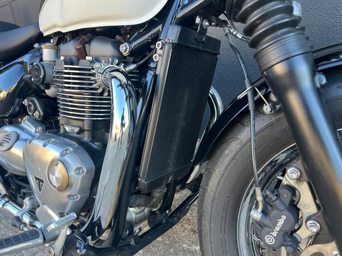 2021 Triumph BONNEVILLE SPEEDMASTER BLACK