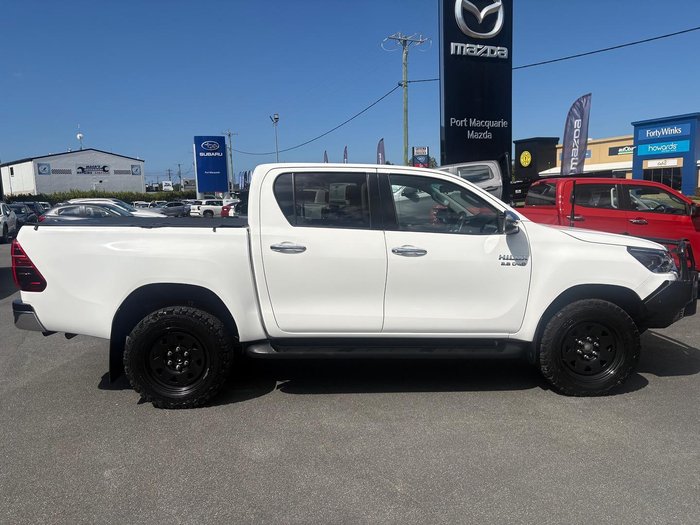 2021 Toyota Hilux SR5