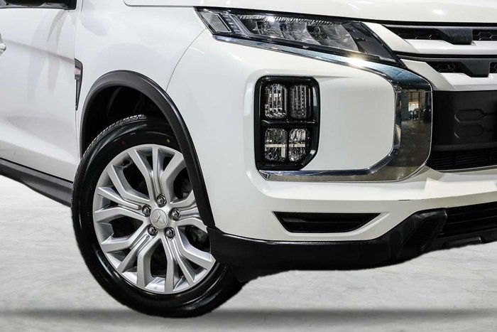 2024 Mitsubishi ASX ES