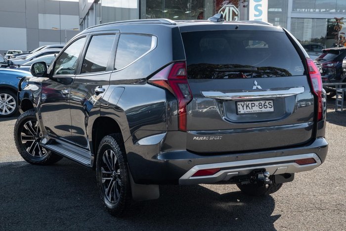 2021 Mitsubishi Pajero Sport GLS