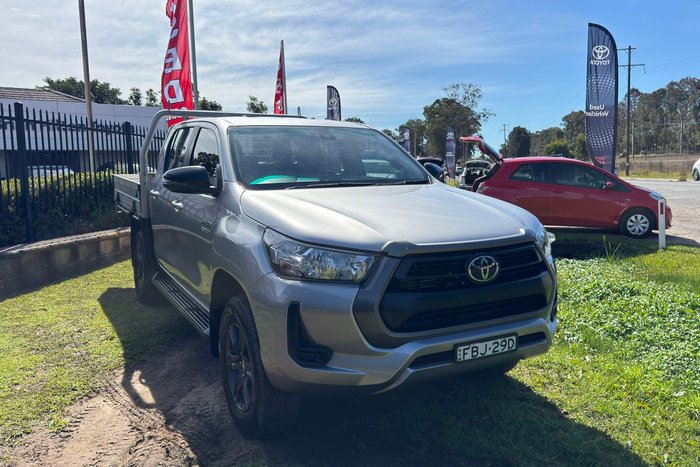2023 Toyota Hilux SR