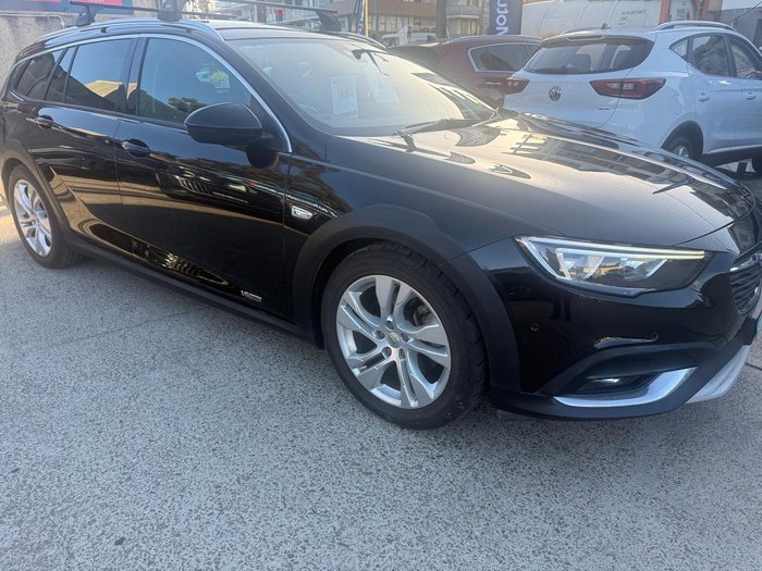 2018 Holden Calais