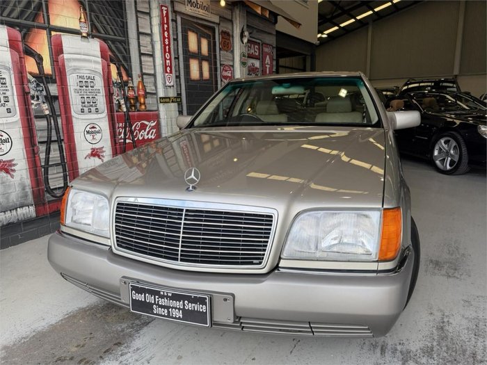 1993 Mercedes-Benz 300SE