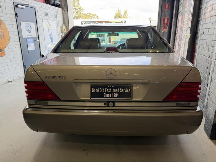 1993 Mercedes-Benz 300SE