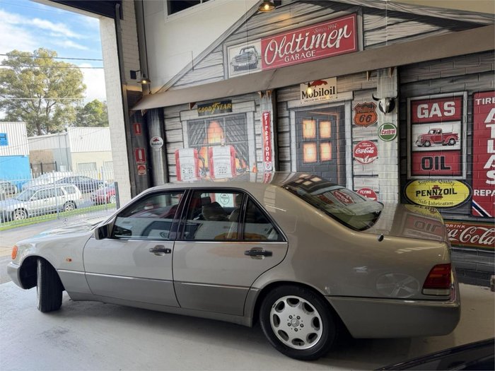 1993 Mercedes-Benz 300SE